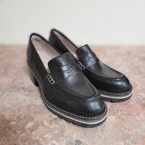 Bernardo Sz 7 Black Leather Selma Lug Sole Platform Heeled Loafer Academia